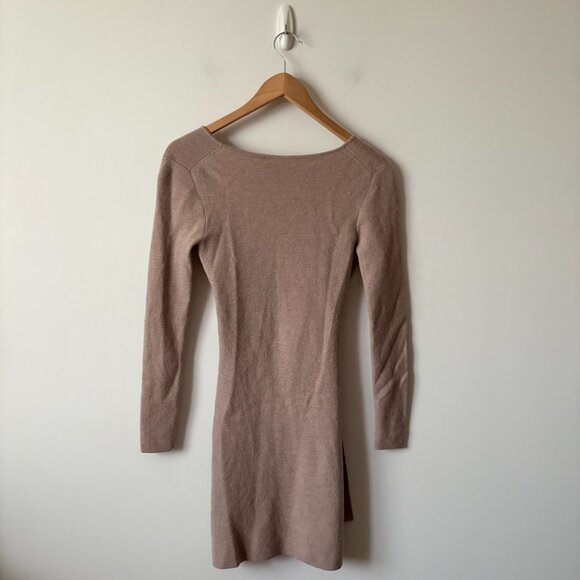 Aritzia Babaton Fremont Extra Fine Merino Wool Wrap Dress Size Small - Picture 5 of 7